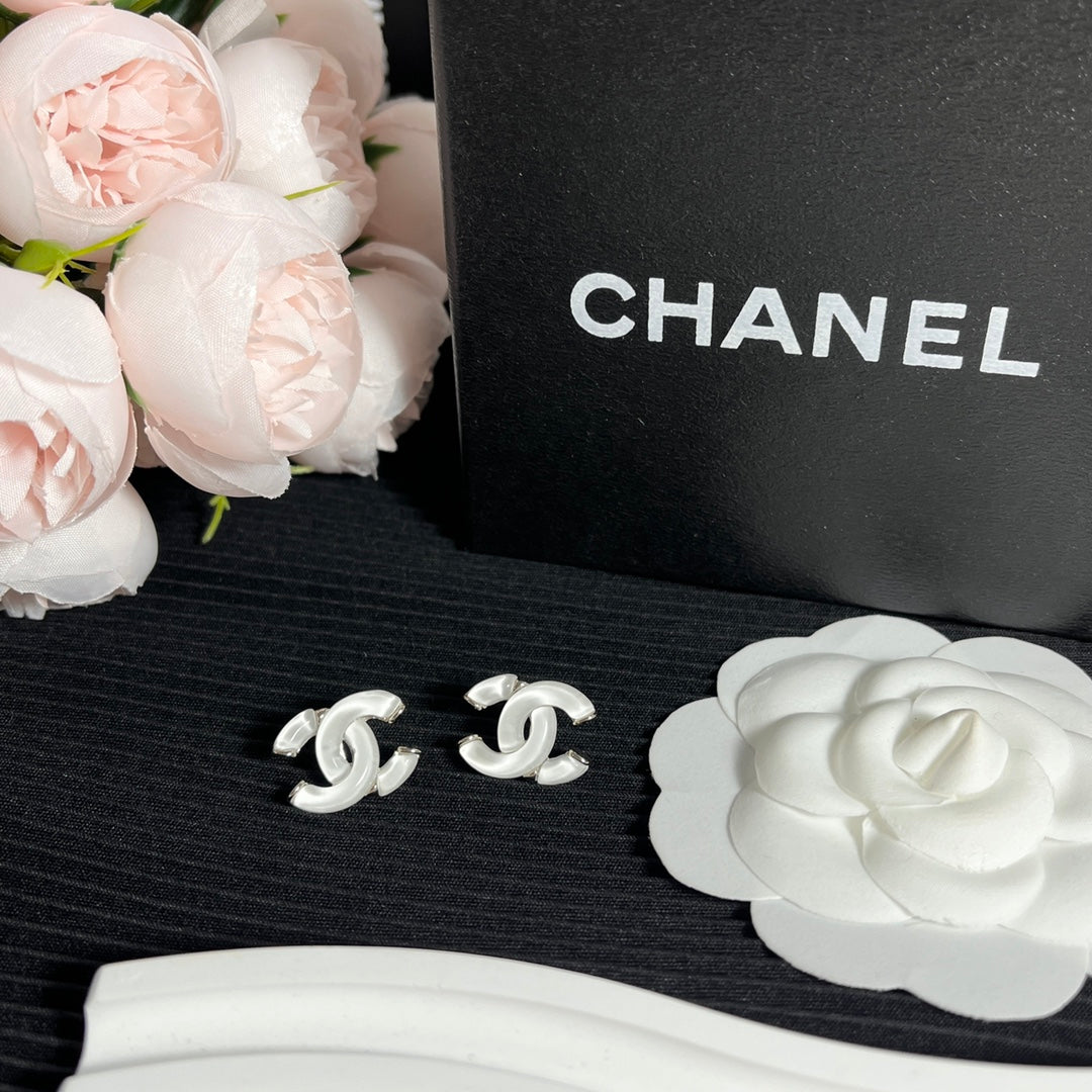 Women's Minimalist Fashion Earrings