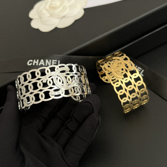 Luxury and stylish bracelets for women