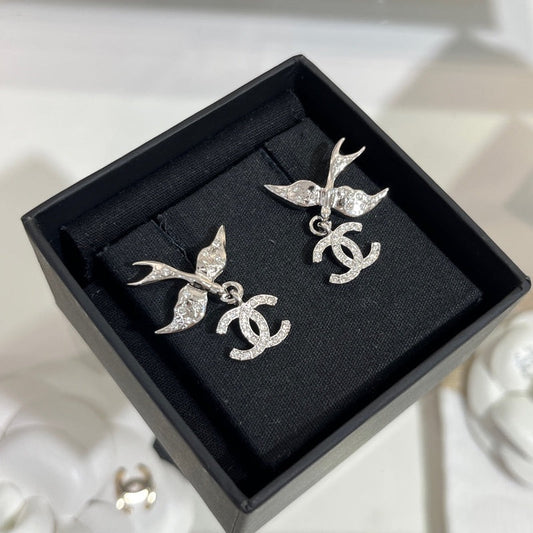 Ladies' fashionable Titanium steel Earrings