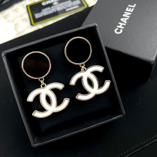 Fashionable And Elegant temperamentWomen's  Earrings