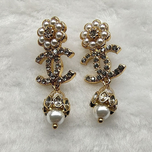 Fashion Retro Light Luxury Women's Earrings
