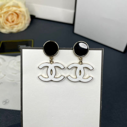 Women's stylish low-key Luxury Earrings