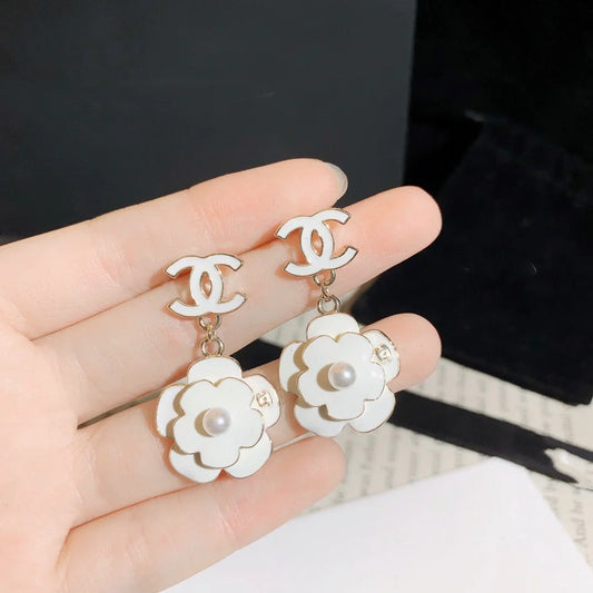 New Fashion Elegant Women's Earrings