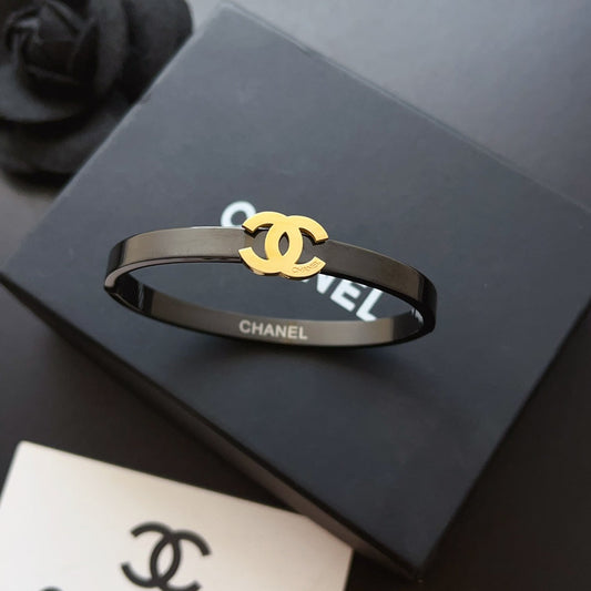 Simple and Fashionable Women's Titanium Steel Bracelet