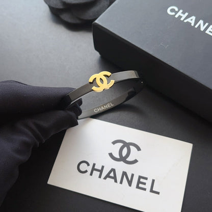 Simple and Fashionable Women's Titanium Steel Bracelet