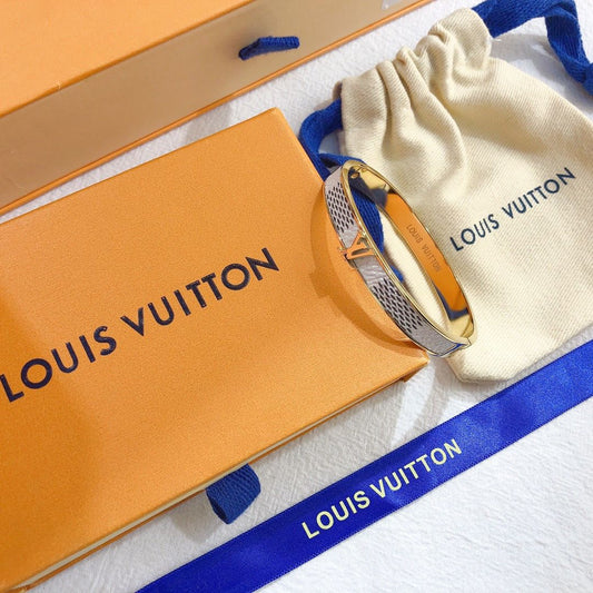 Women's Stylish and Elegant Bracelet