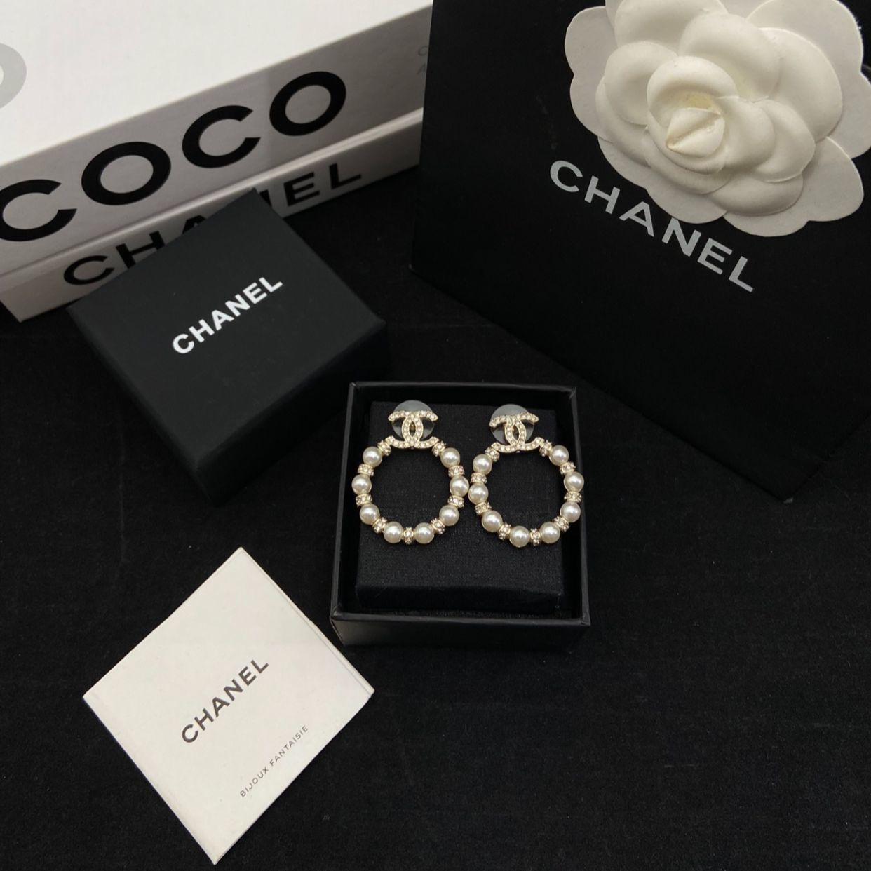 Fashionable women's elegant jewelry Earrings