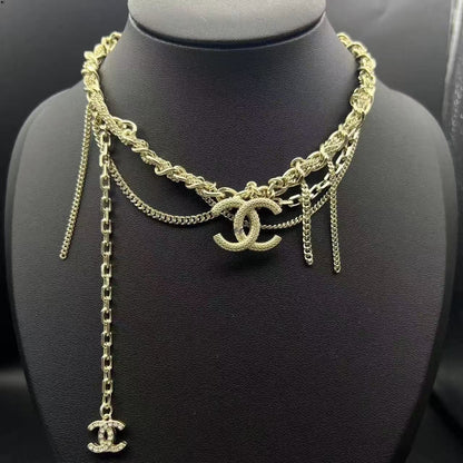 Fashionable women's jewelry accessories pendants