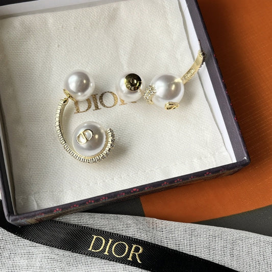 Women's Fashion Jewelry Pearl Earrings