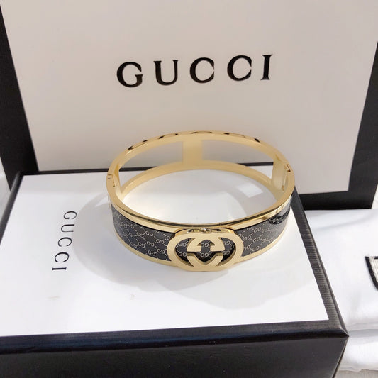 Stylish women's exquisite Bracelet