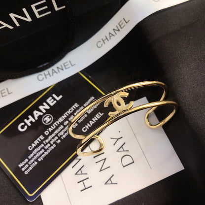 Stylish Women's Elegant Bracelet