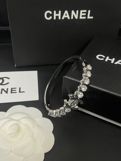 Stylish Women's Elegant Bracelet