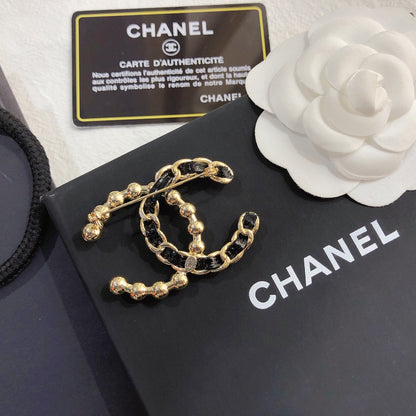 Fashionable Women's Brooch