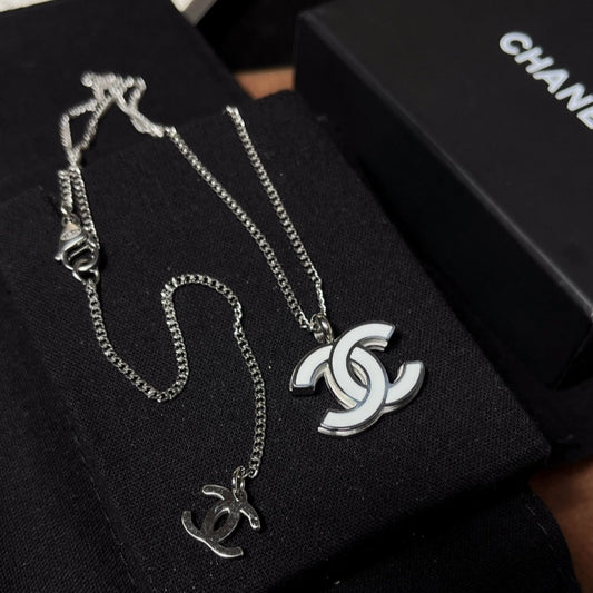 Fashionable Women's Titanium Steel Silver-Plated Necklace